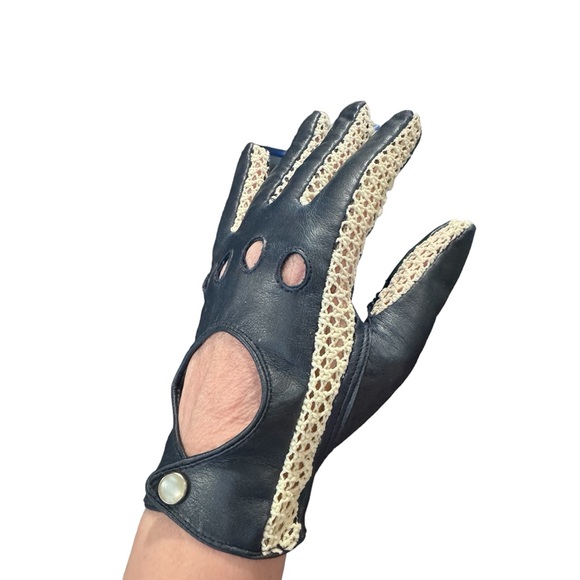 Fownes Vintage Driving Gloves Leather & Crochet Navy - Picture 5 of 8